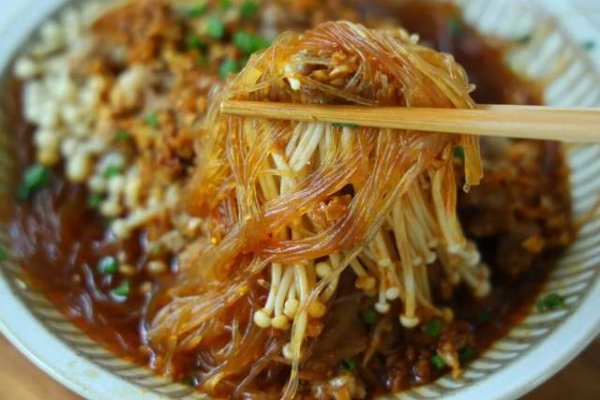 实盘配资平台app下载 秋天多吃蒸菜好处多！蒸一蒸10分钟就搞定，少油少盐，健康不上火